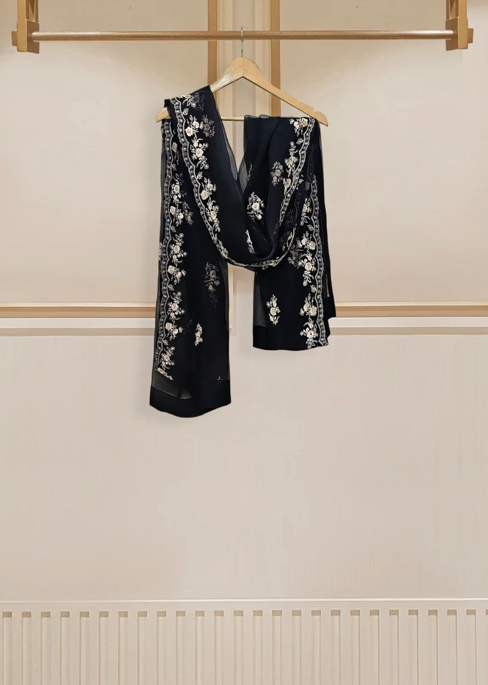 Sheer Luxury Ready to Wear Pakistani Suit SLP00157
