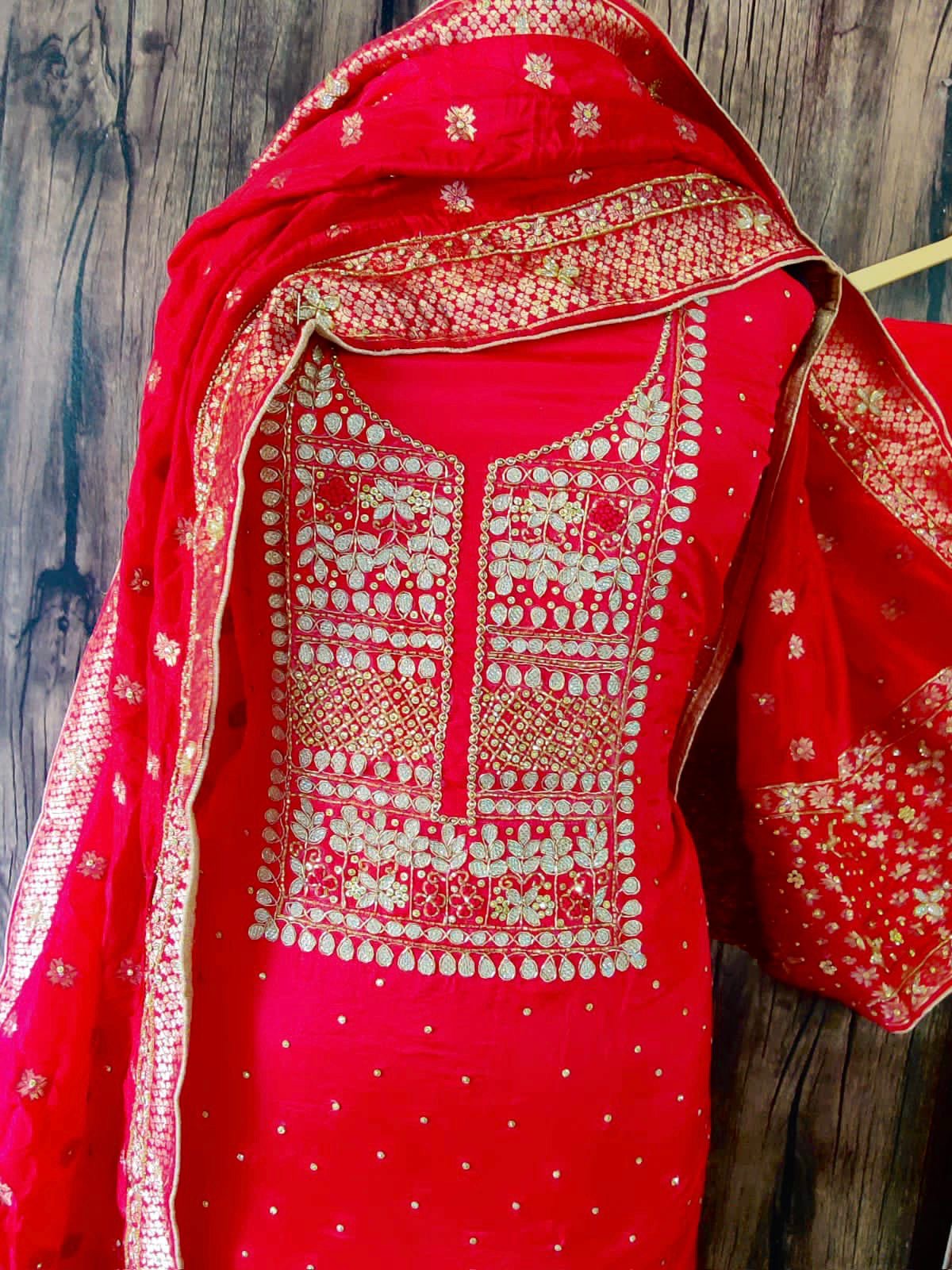 Atharva Heritage stunning Silk Kurta with Banarasi Dupatta SG006(A)