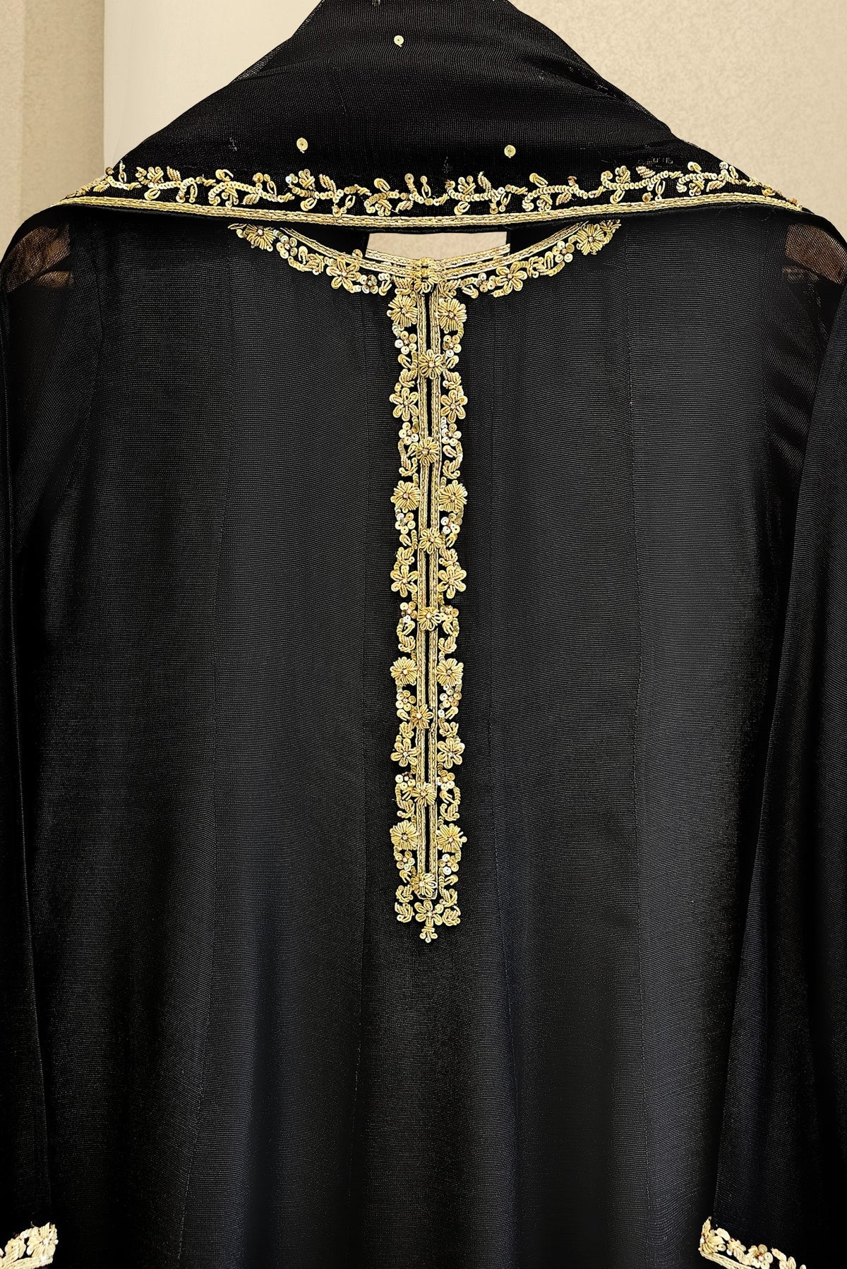 Atharva Heritage Luxury that celebrates every size, every silhouette, every you. Ready to Wear Pakistani Suit SLP00157 Black
