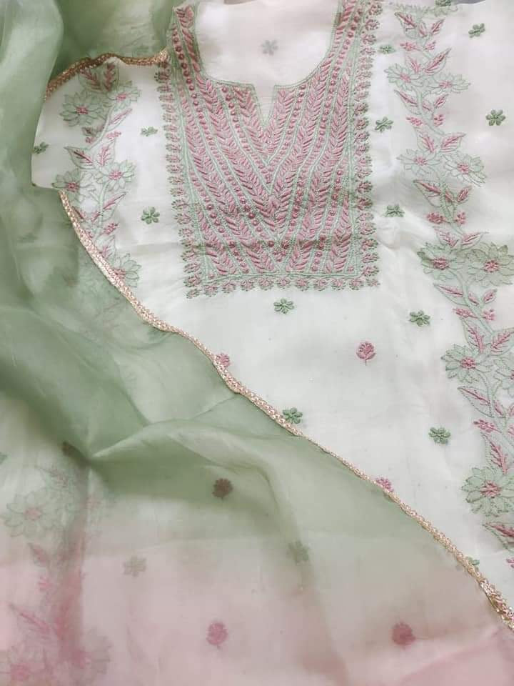 ATHARVA HERITAGE “Ombre Nazakat – Silk Organza Chikankari Elegance” Sheer00095