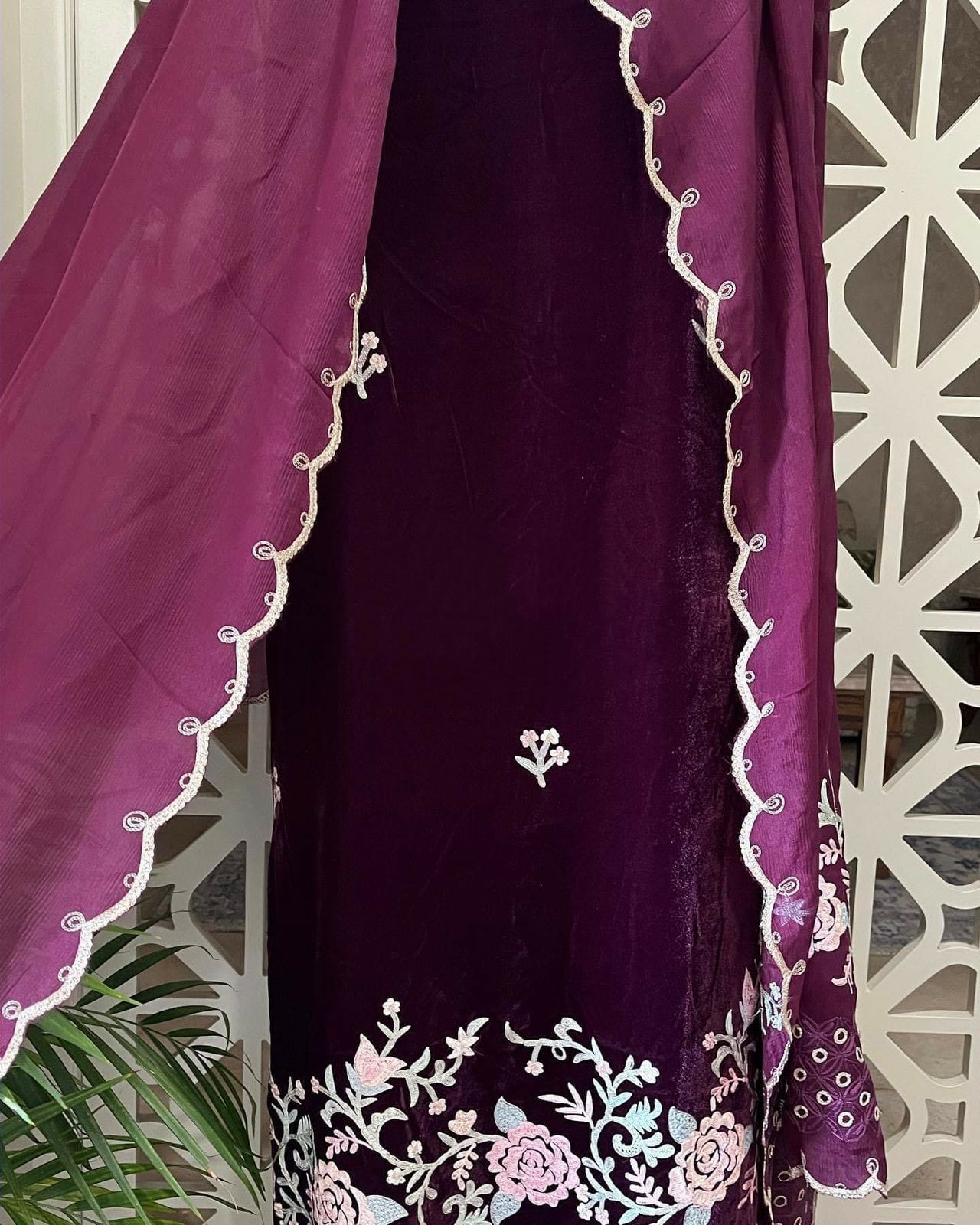 Atharva Heritage/Kashmiri Embroidered The Winter Velvet 2024 Edits VLO015