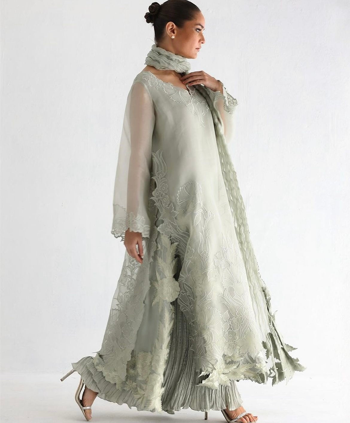 Sheer Luxury Ready to Wear Pakistani Suit SLP0022