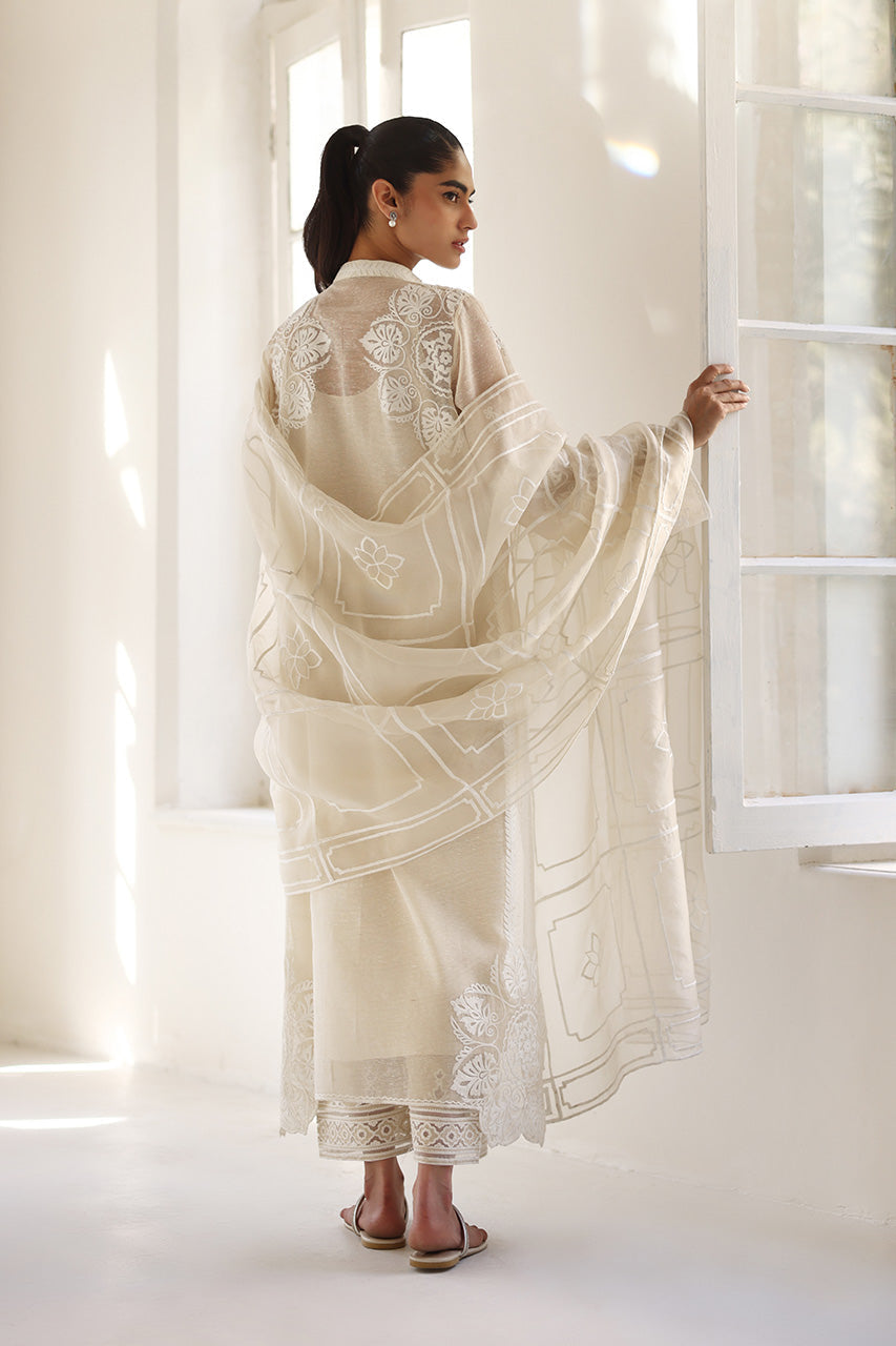 Sheer Luxury Ready to Wear Pakistani Suit SLP0026