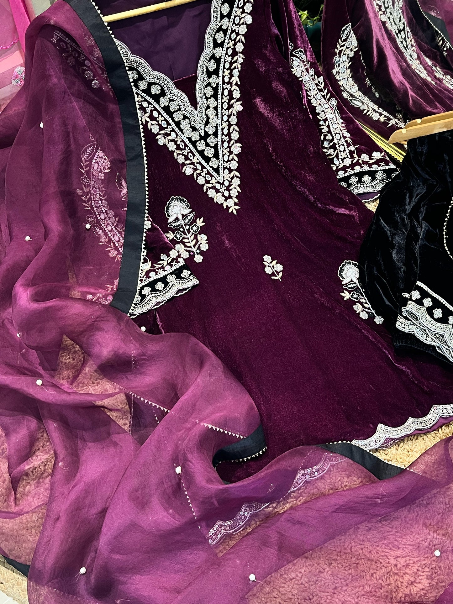 ATHARVA HERITAGE Pure Makhmal Silk Velvet Farshi Salwar Pakistani Suit~✨🌼 TVO00102