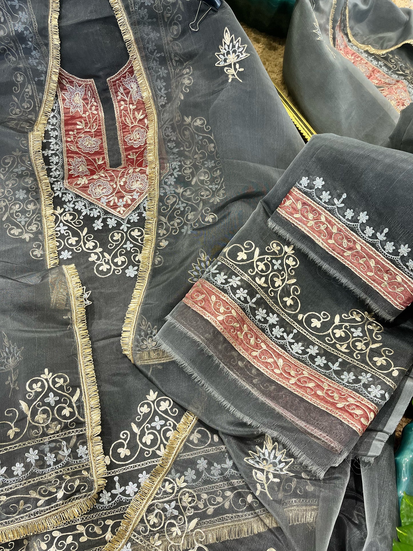 MAHARANI LUXURY TISSUE SILK SUIT MTC001B