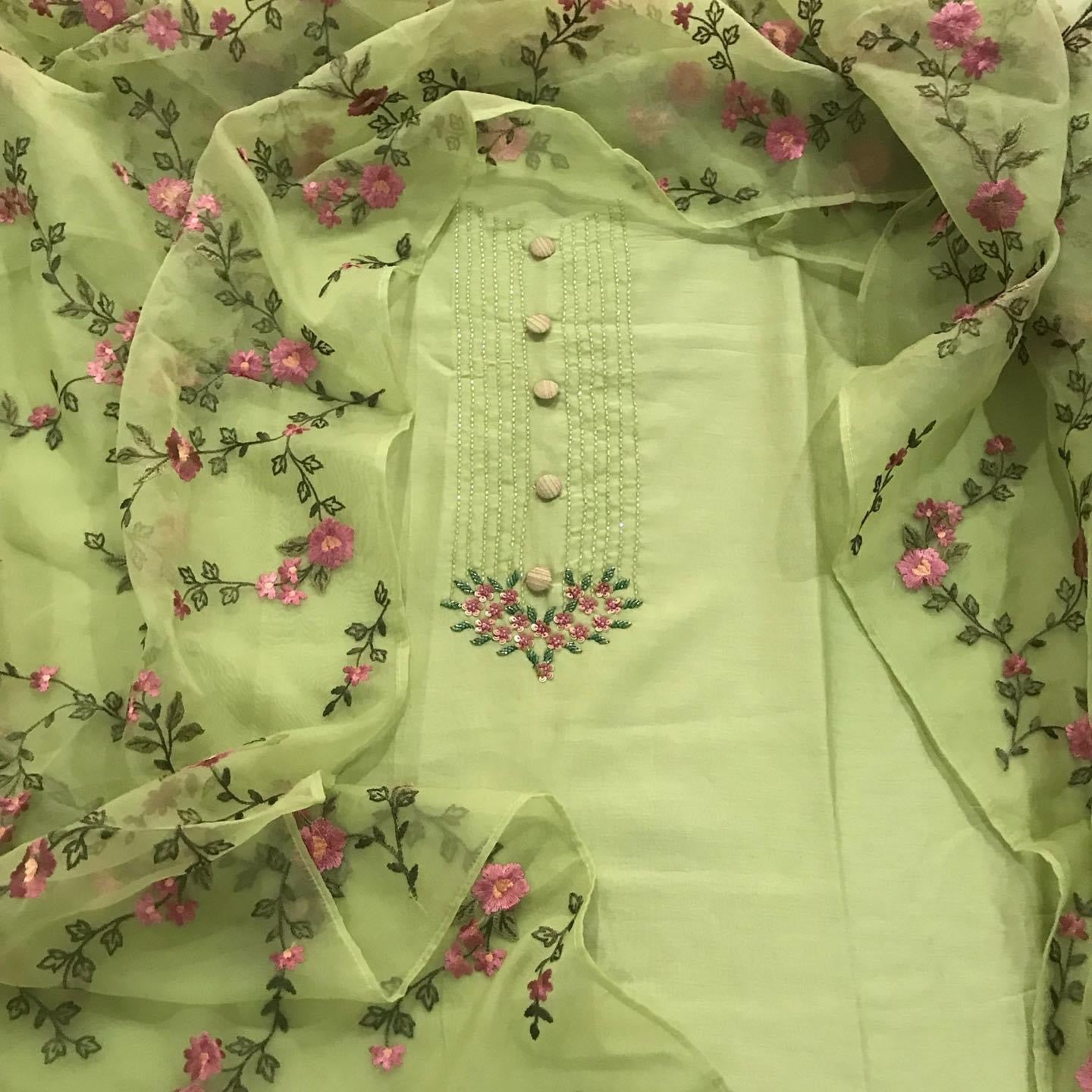 PURE CHANDERI SILK AND ORGANZA EDITS CHO0010