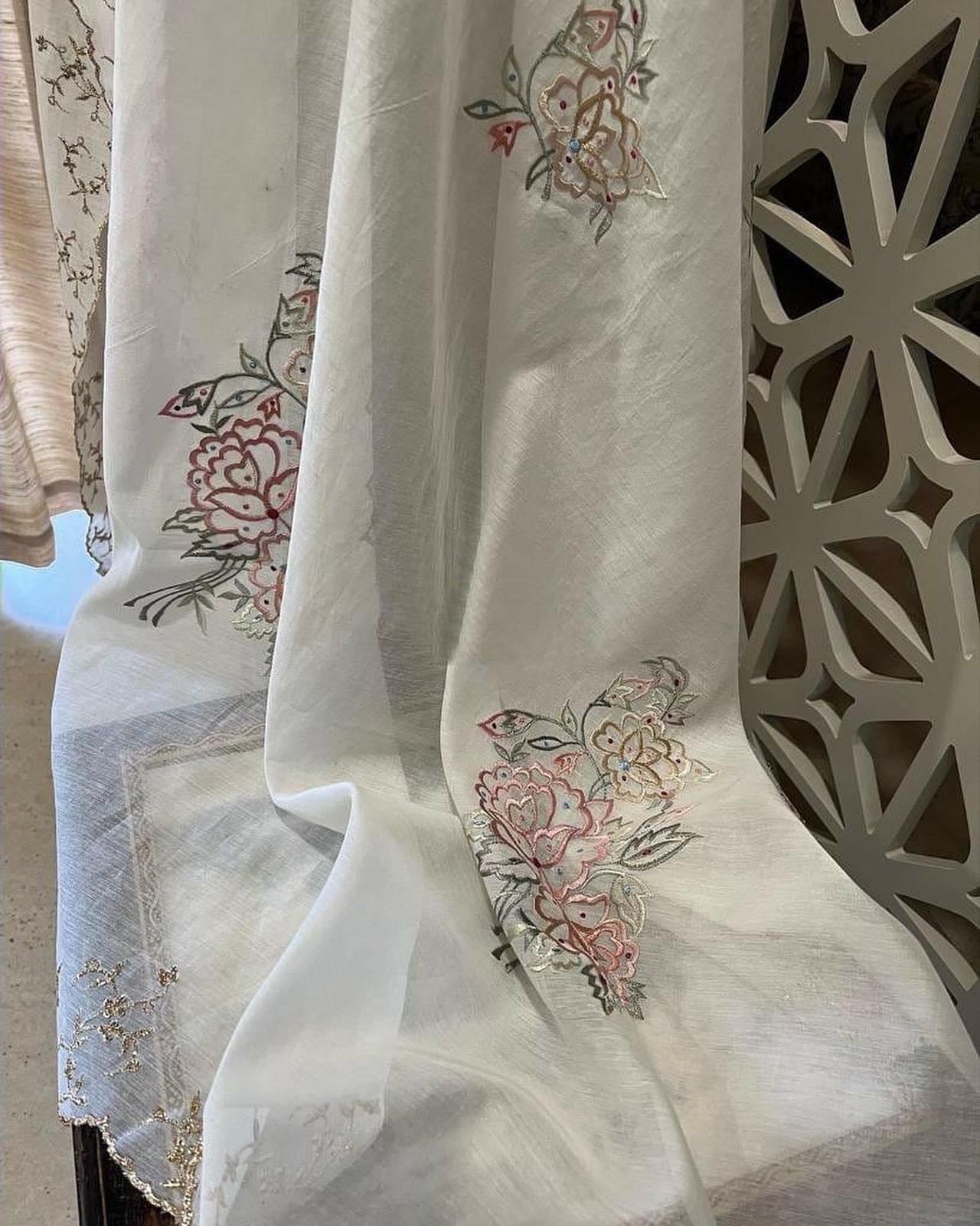 PURE CHANDER SILK KASHMIRI PARSI SUIT CH54308