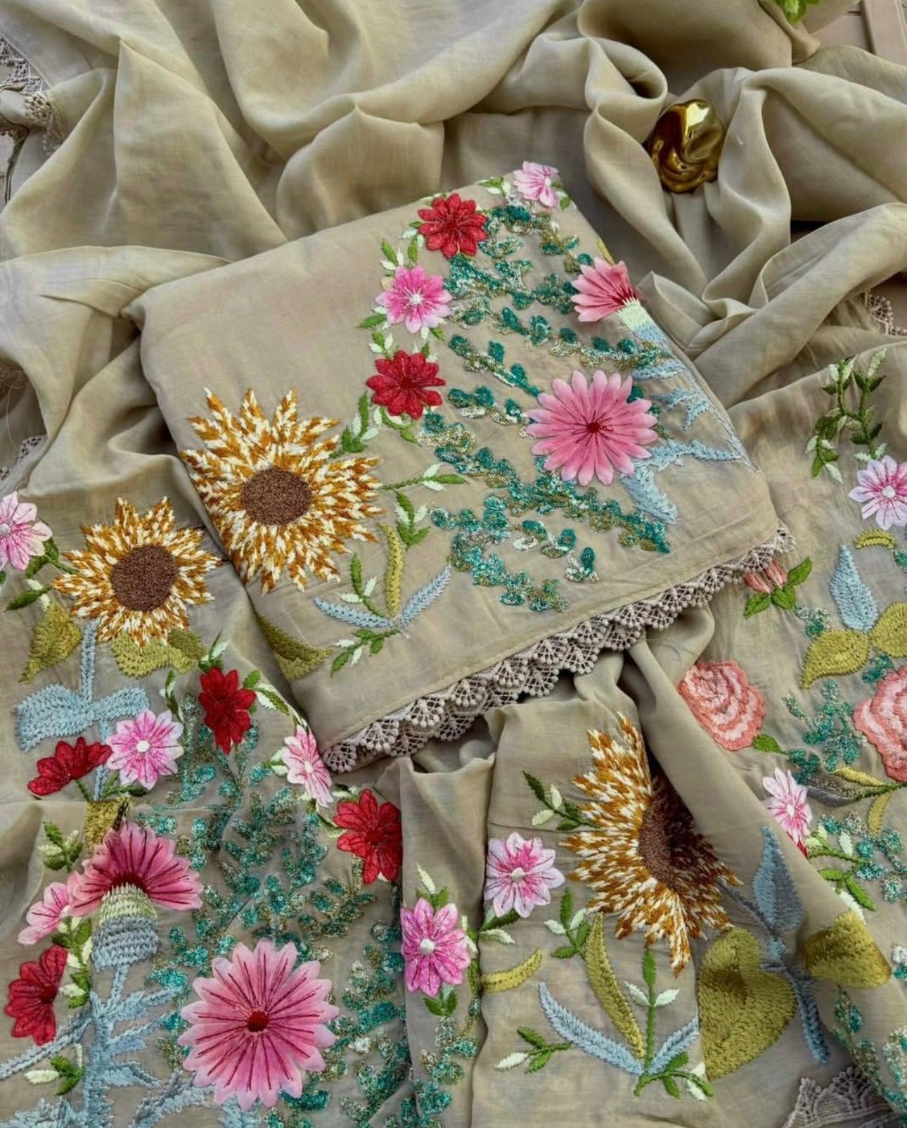 Atharva Heritage Pure Mul COTTON Kurta Dupatta AND BOTTOM THREAD Embroidered SUIT MCO005