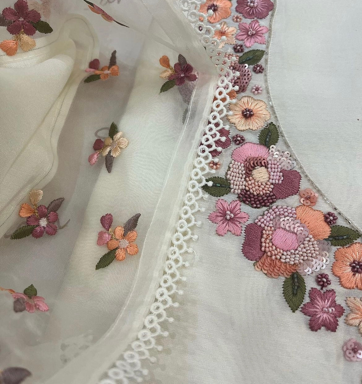 PURE CHANDERI SILK AND ORGANZA EDITS CHO001C Cream