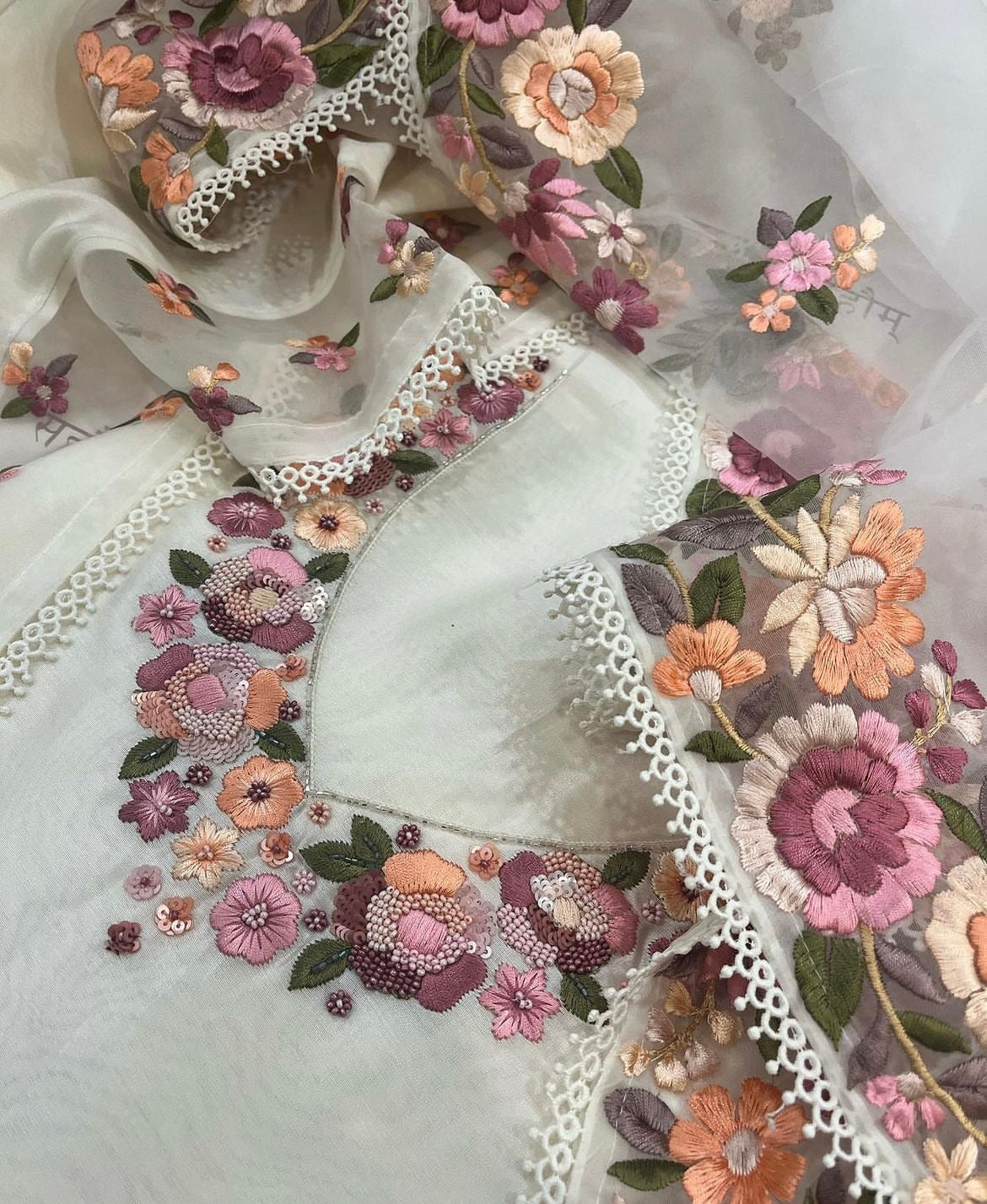 PURE CHANDERI SILK AND ORGANZA EDITS CHO001C Cream