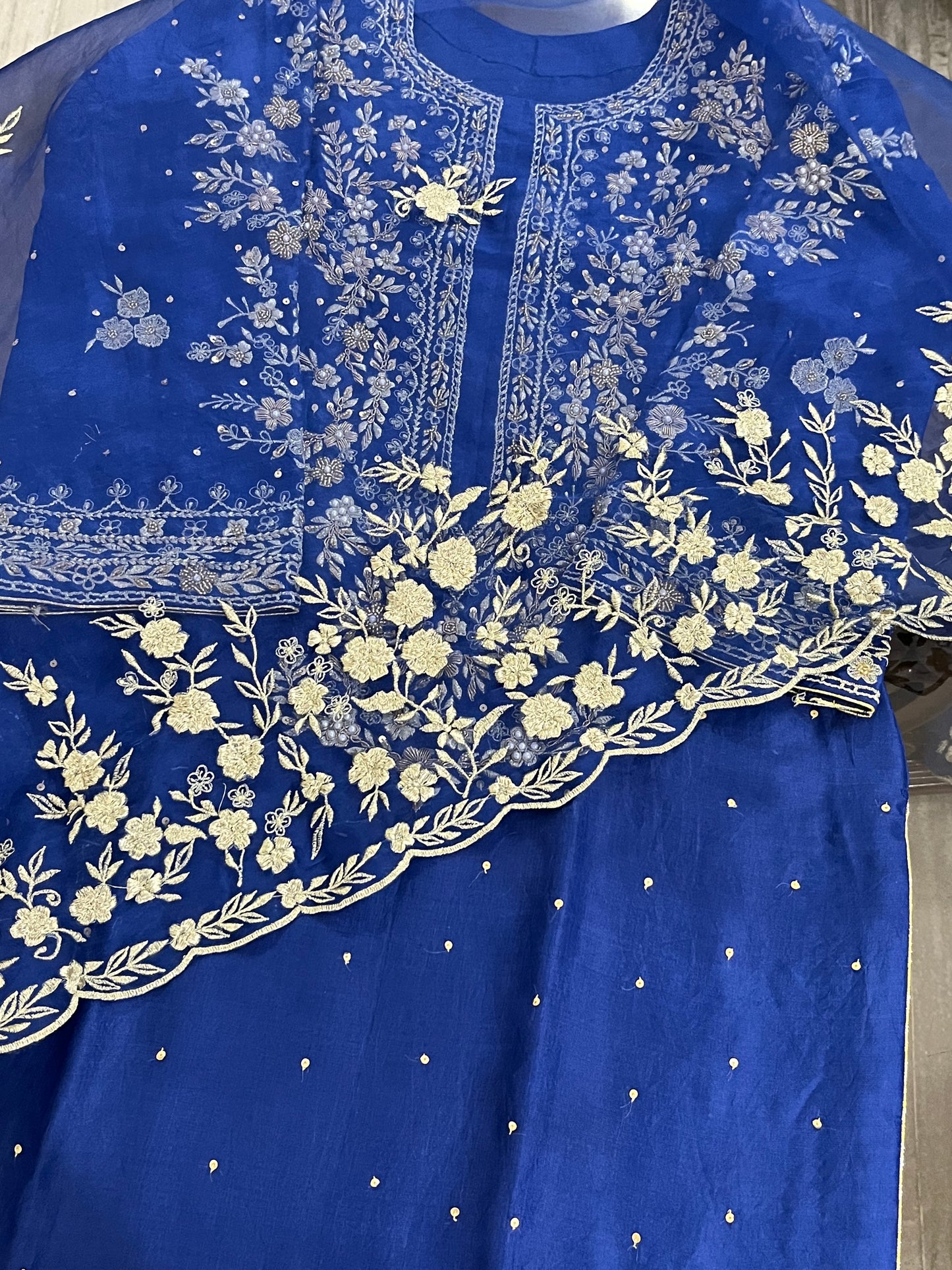 Sheer Luxury Ready to Wear Pakistani Suit SLP0010