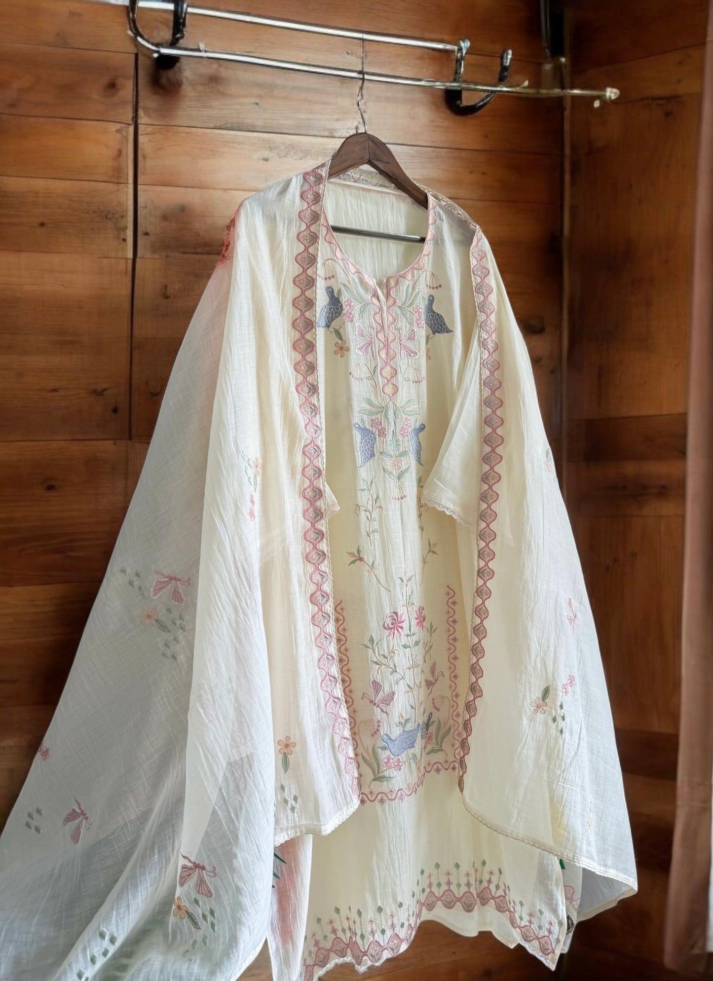 ATHARVA HERITAGE PURE CHANDER SILK KASHMIRI EMBROIDERED SUIT CH5435