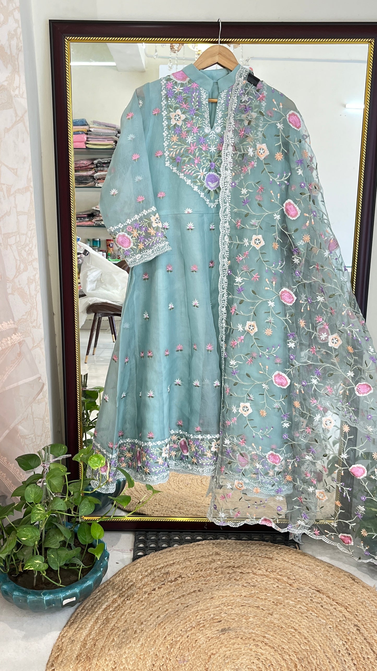 Anarkalj SHEER LUXURY PARSI GARA SUIT A001