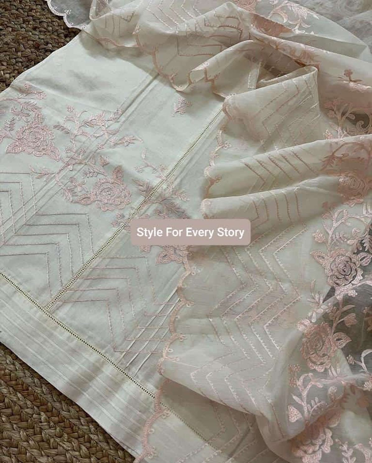 Atharva PURE CHANDER SILK KASHMIRI AARI SUIT CH1902(B)