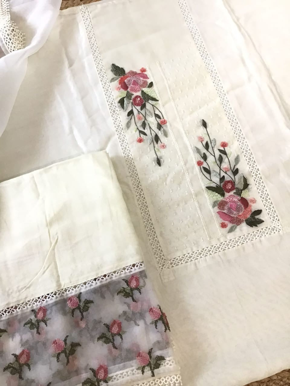 PURE CHANDERI SILK AND ORGANZA EDITS CHO0010