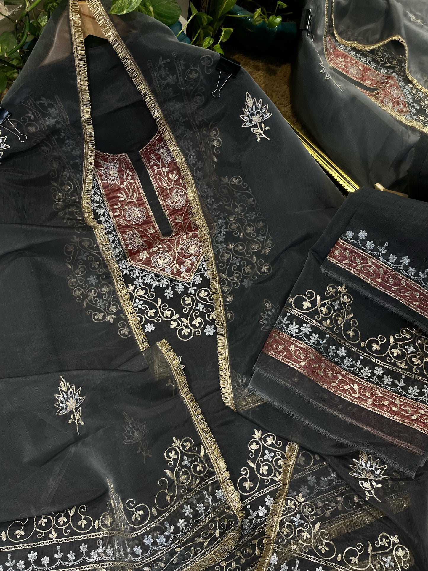 MAHARANI LUXURY TISSUE SILK SUIT MTC001B