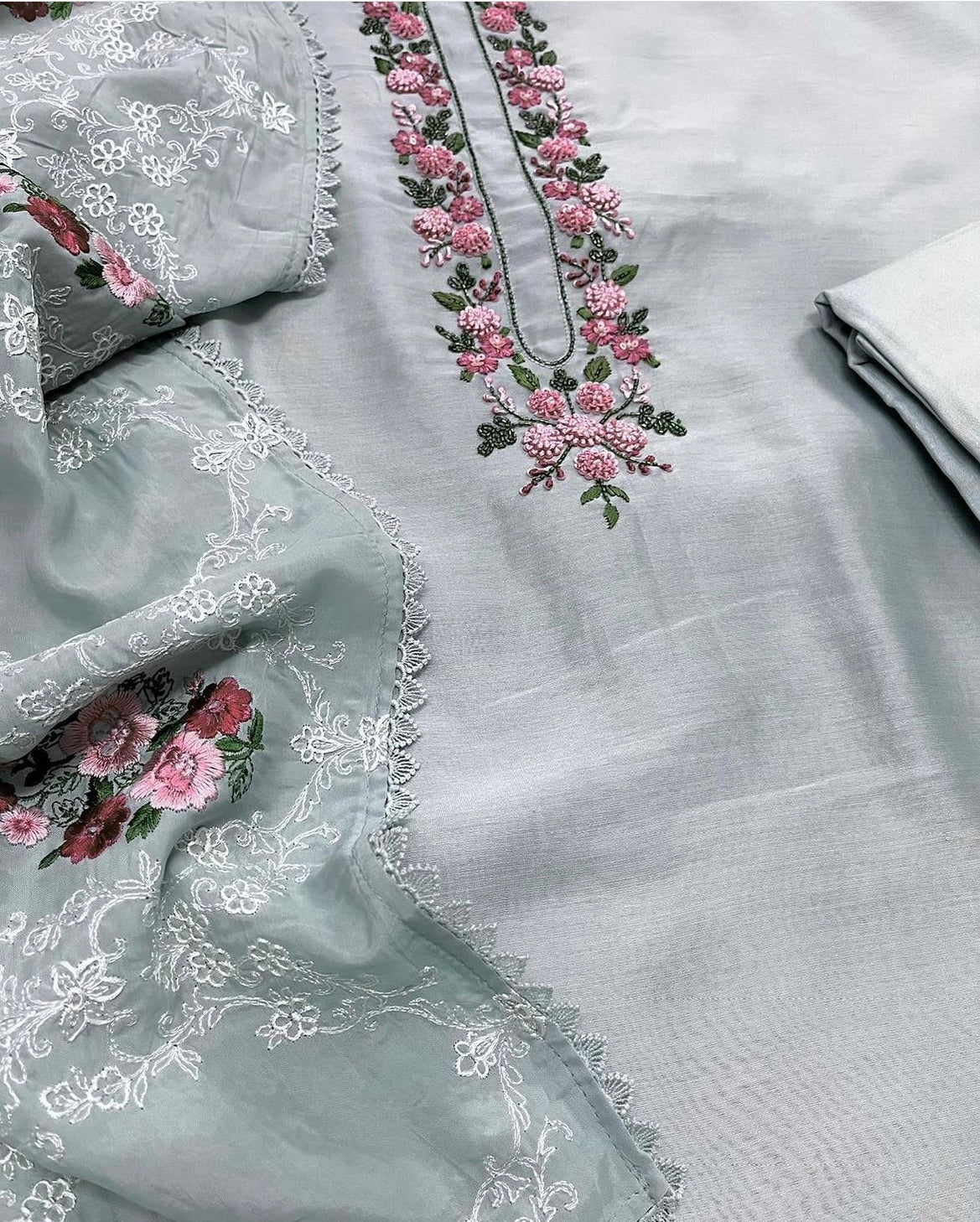 PURE CHANDERI SILK AND ORGANZA EDITS CHO009