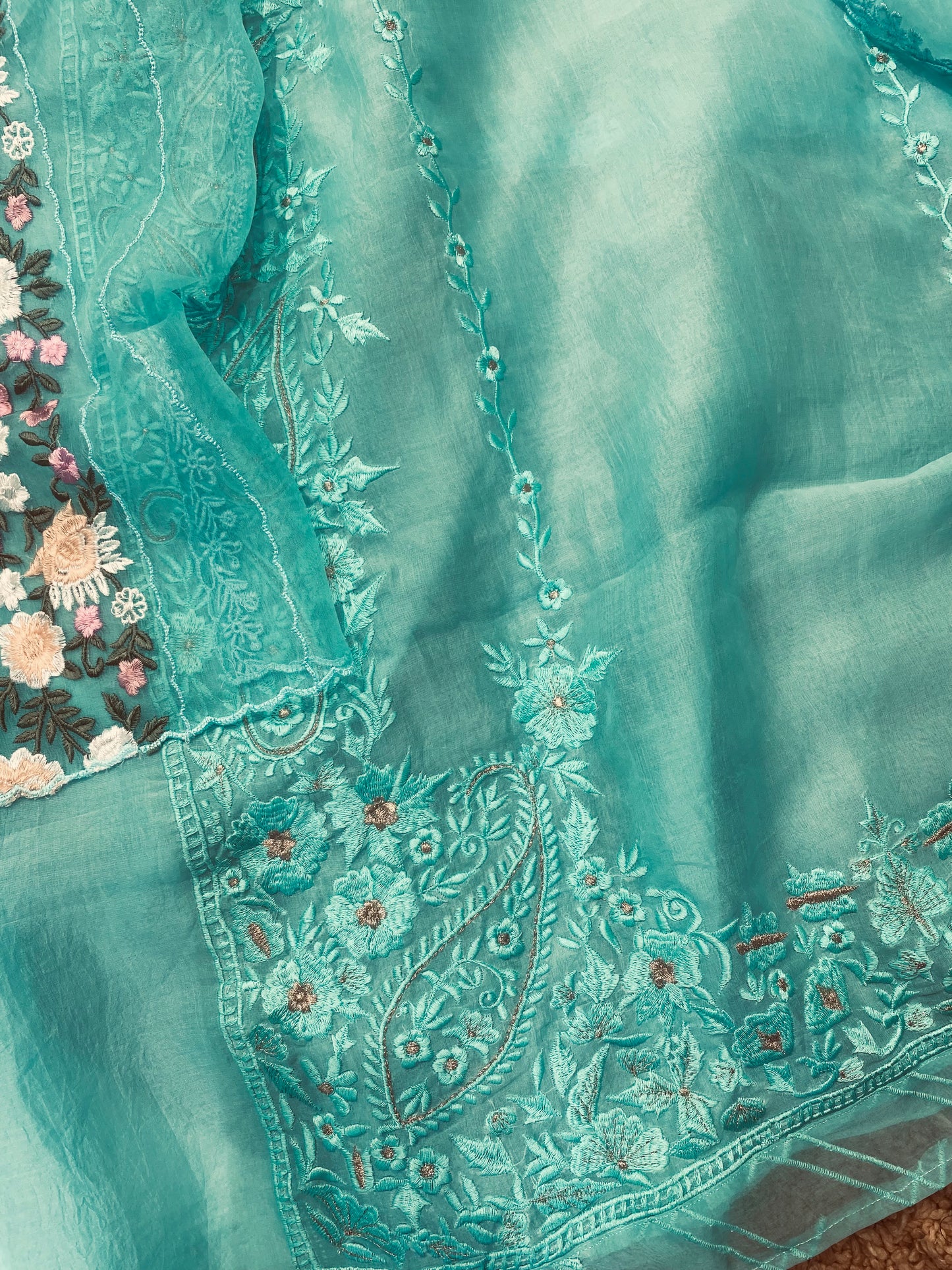 Sheer Luxury Ready to Wear Pakistani Suit SLP003C