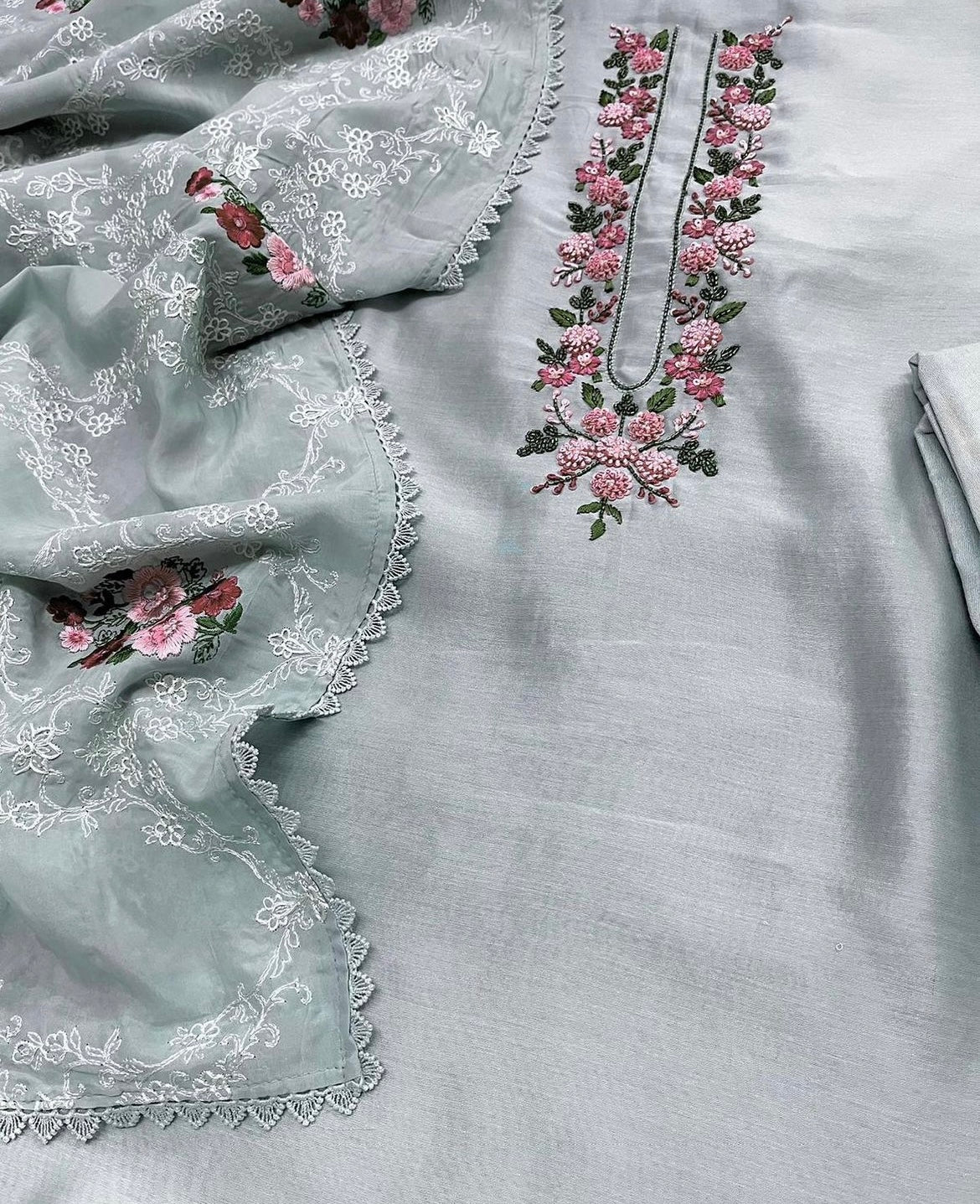 PURE CHANDERI SILK AND ORGANZA EDITS CHO009