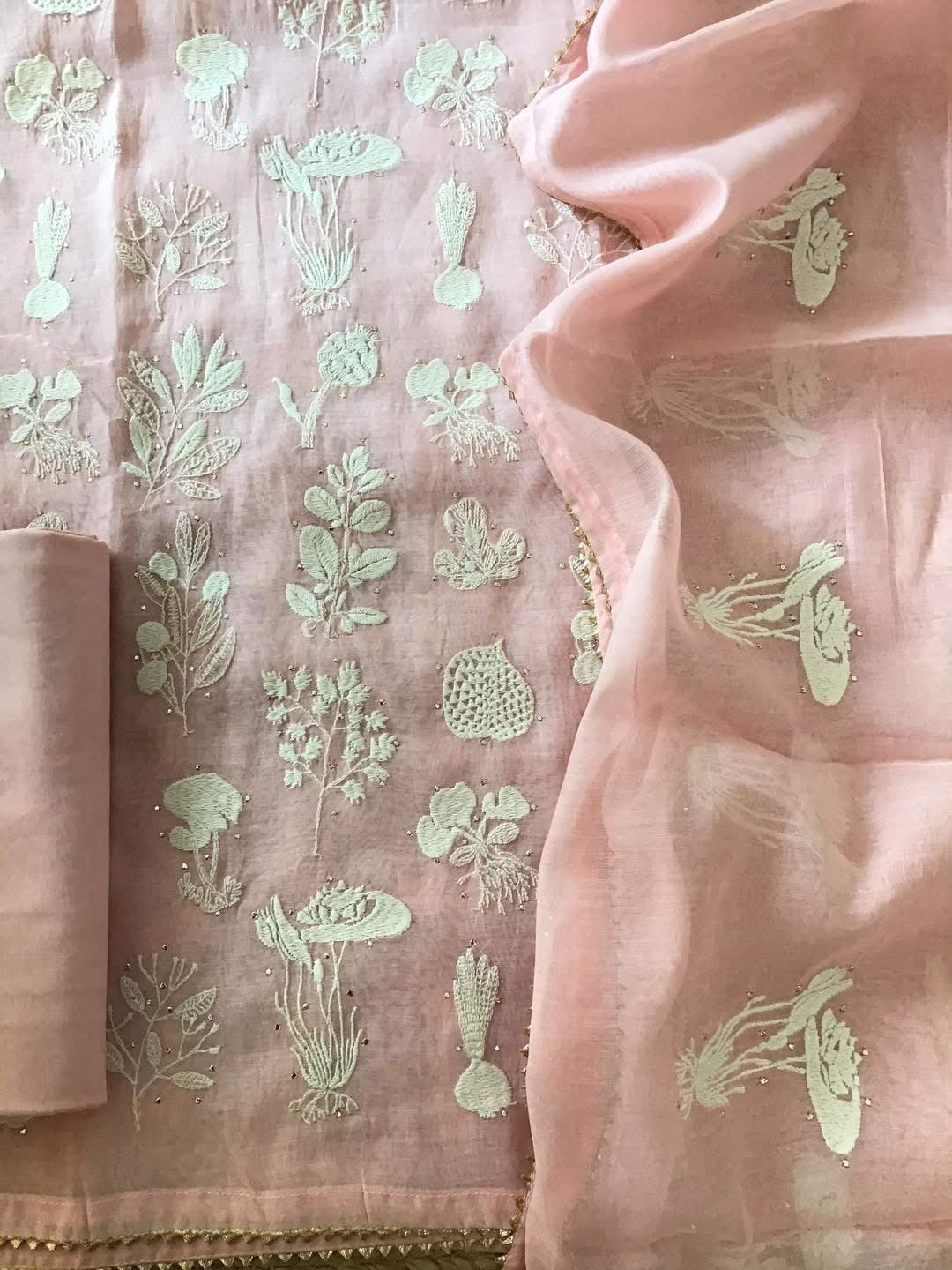 Atharva PURE Mul CHANDER Parsi Gara SUIT CH17558