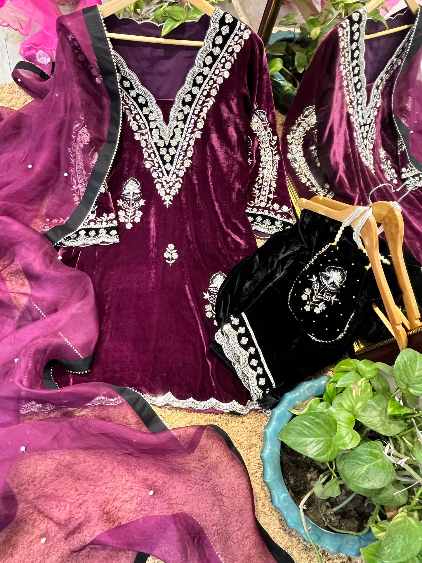 ATHARVA HERITAGE Pure Makhmal Silk Velvet Farshi Salwar Pakistani Suit~✨🌼 TVO00102