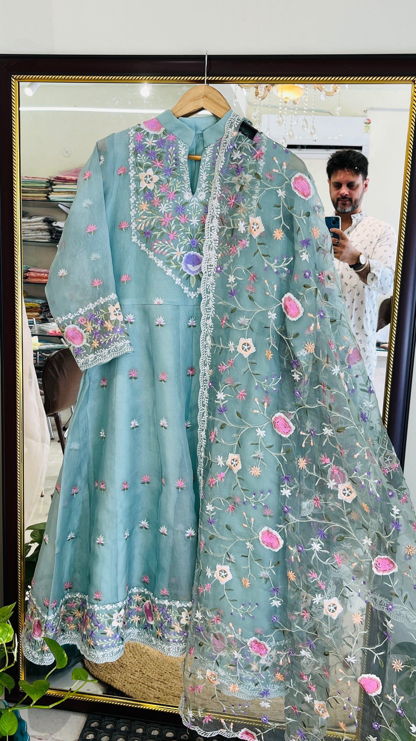 Anarkalj SHEER LUXURY PARSI GARA SUIT A001