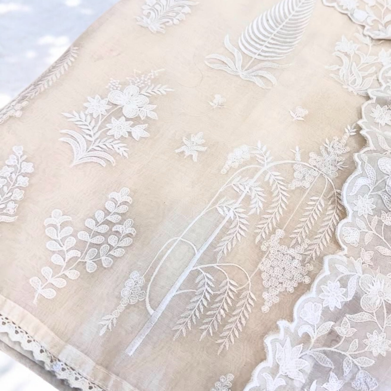 PURE MUL CHANDERI SILK Thread Embroidered SUIT MCH001025