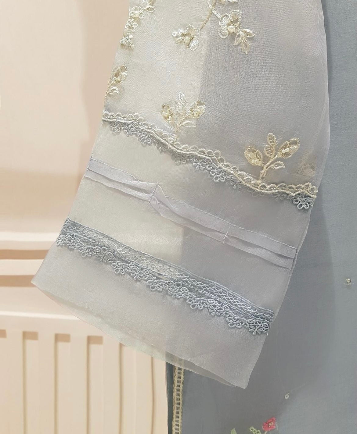 Sheer Luxury Ready to Wear Pakistani Suit SLP004