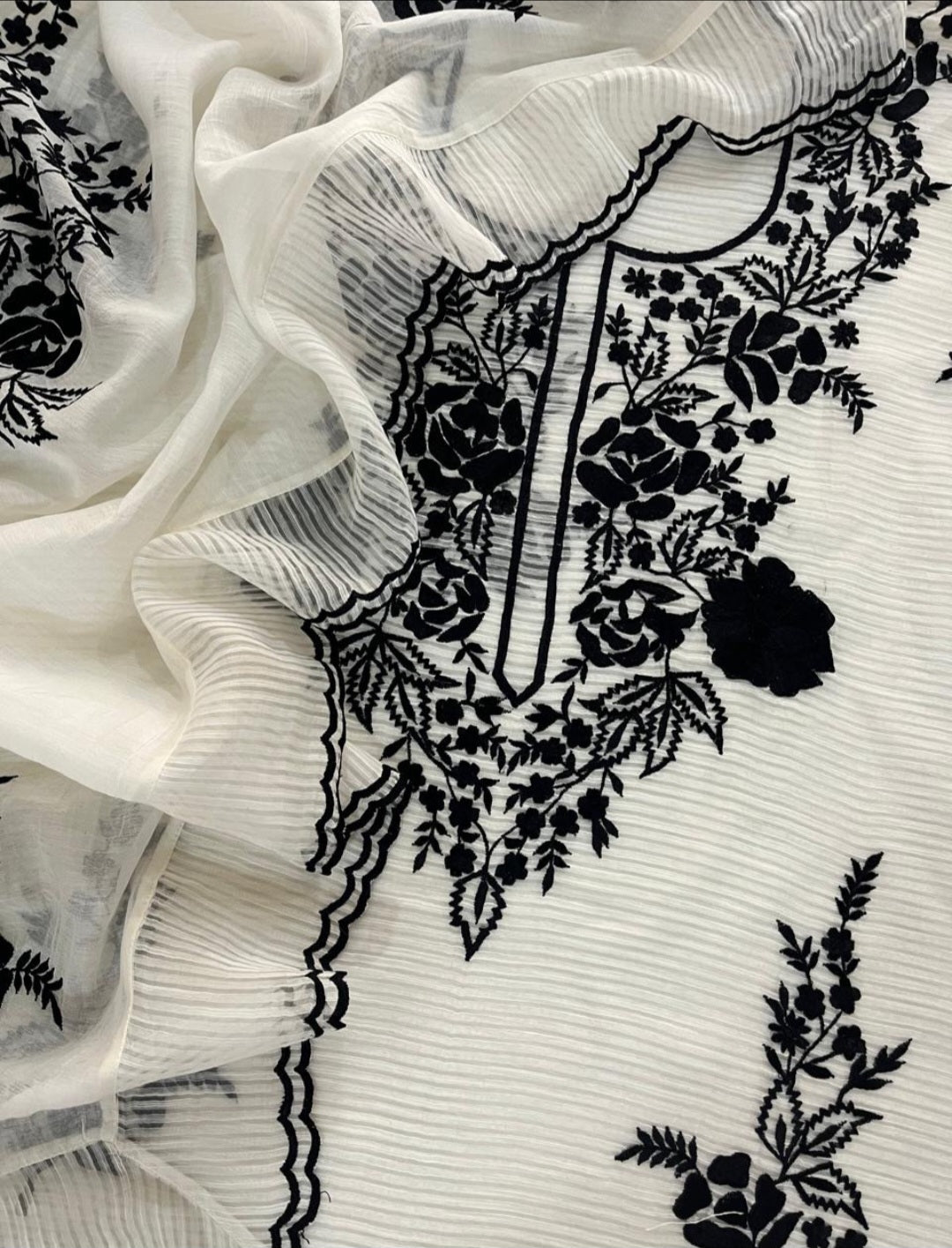 PURE striped Mul CHANDER SILK French Know SUIT CH5455(A) White n Black