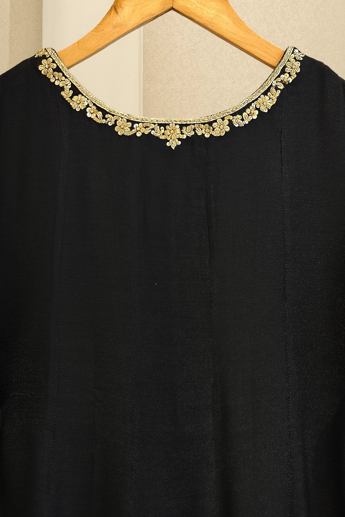 Atharva Heritage Luxury that celebrates every size, every silhouette, every you. Ready to Wear Pakistani Suit SLP00157 Black