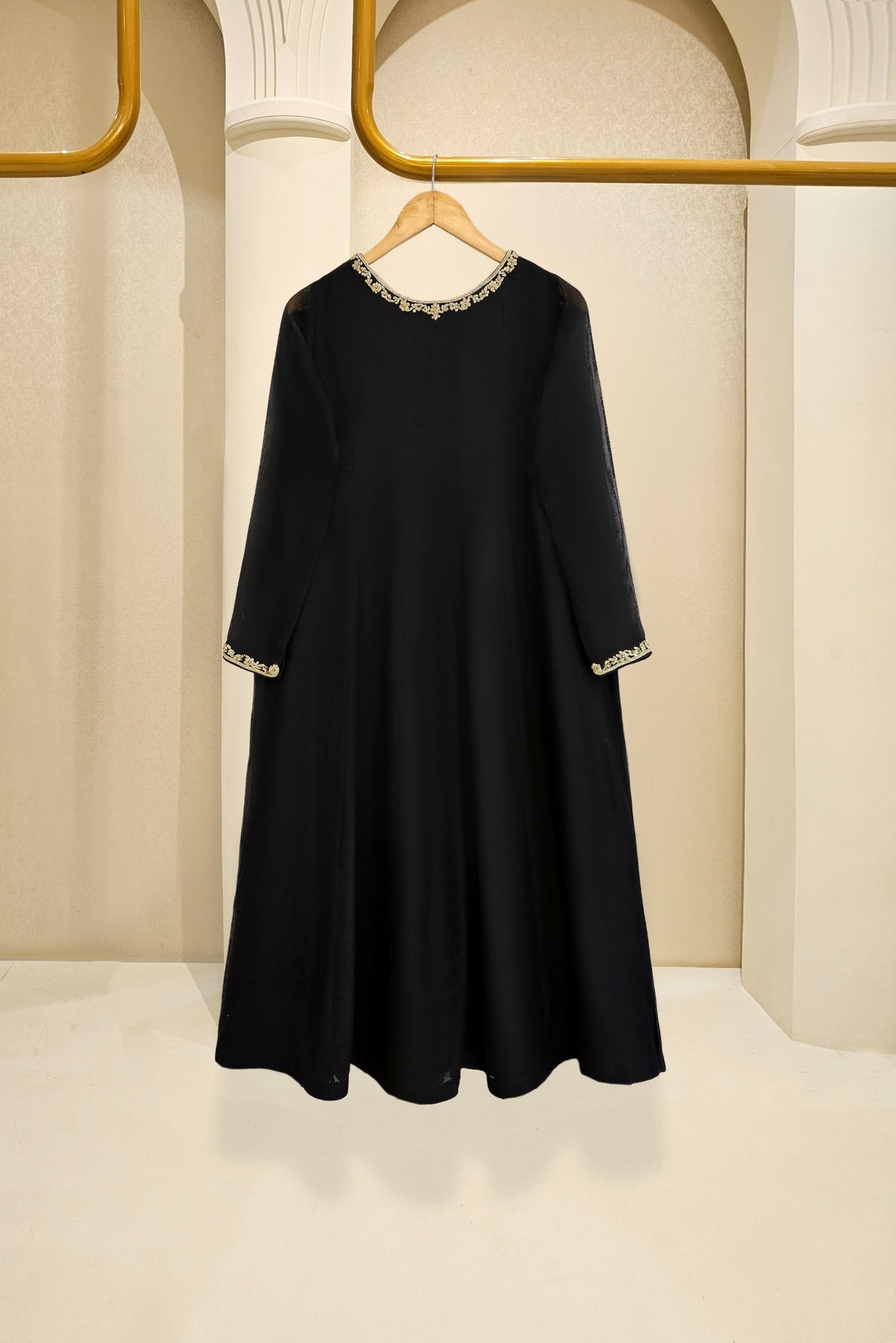 Atharva Heritage Luxury that celebrates every size, every silhouette, every you. Ready to Wear Pakistani Suit SLP00157 Black