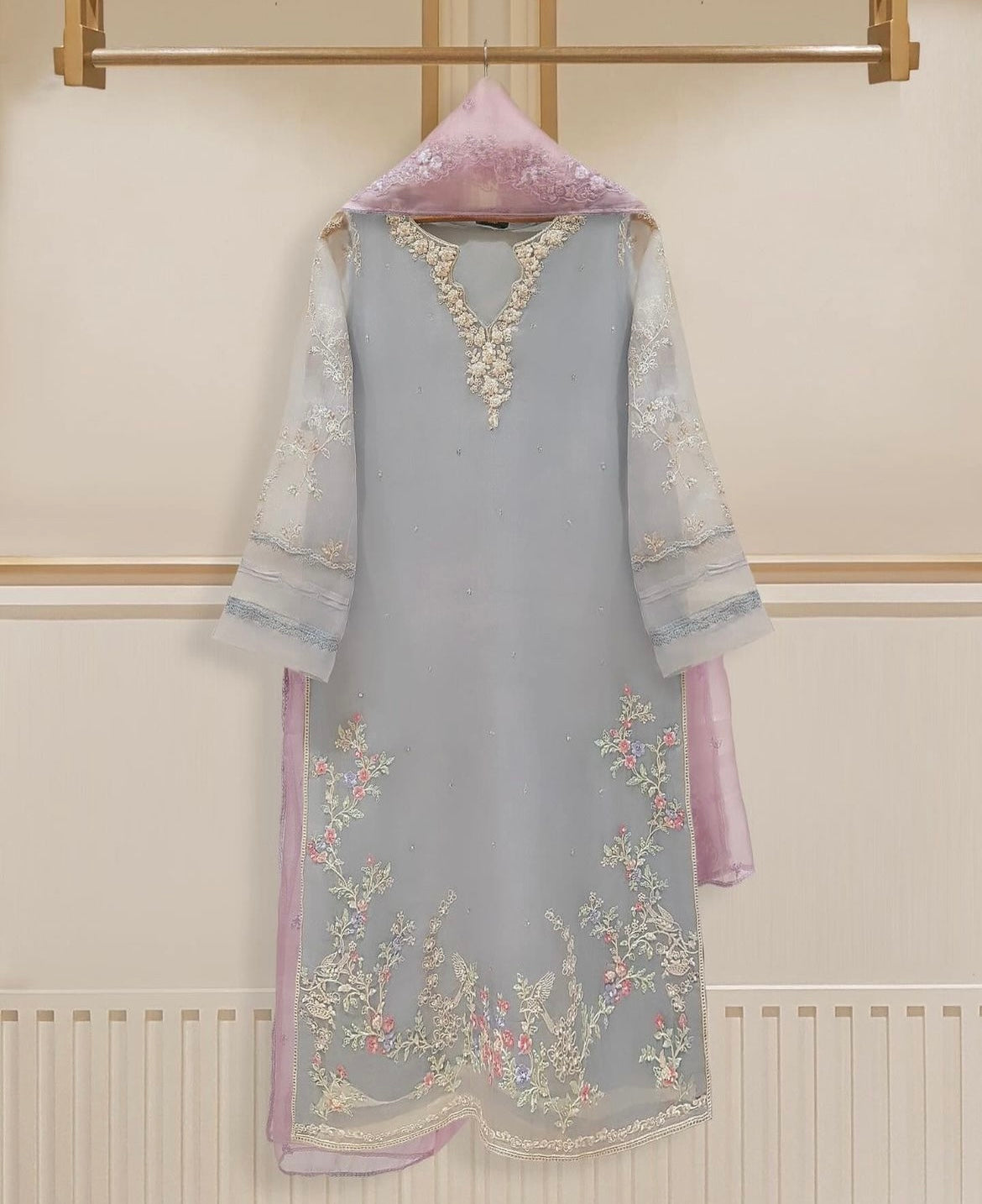 Sheer Luxury Ready to Wear Pakistani Suit SLP004