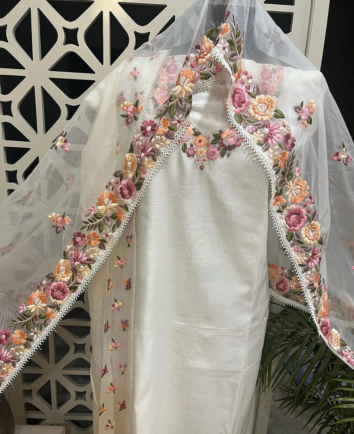 PURE CHANDERI SILK AND ORGANZA EDITS CHO001C Cream