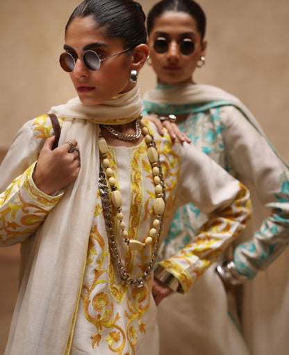 Atharva Heritage Pure Raw Silk Kashmiri Embroidery Ensemble with Organza Dupatta & Crepe Silk Dhoti PRK0071