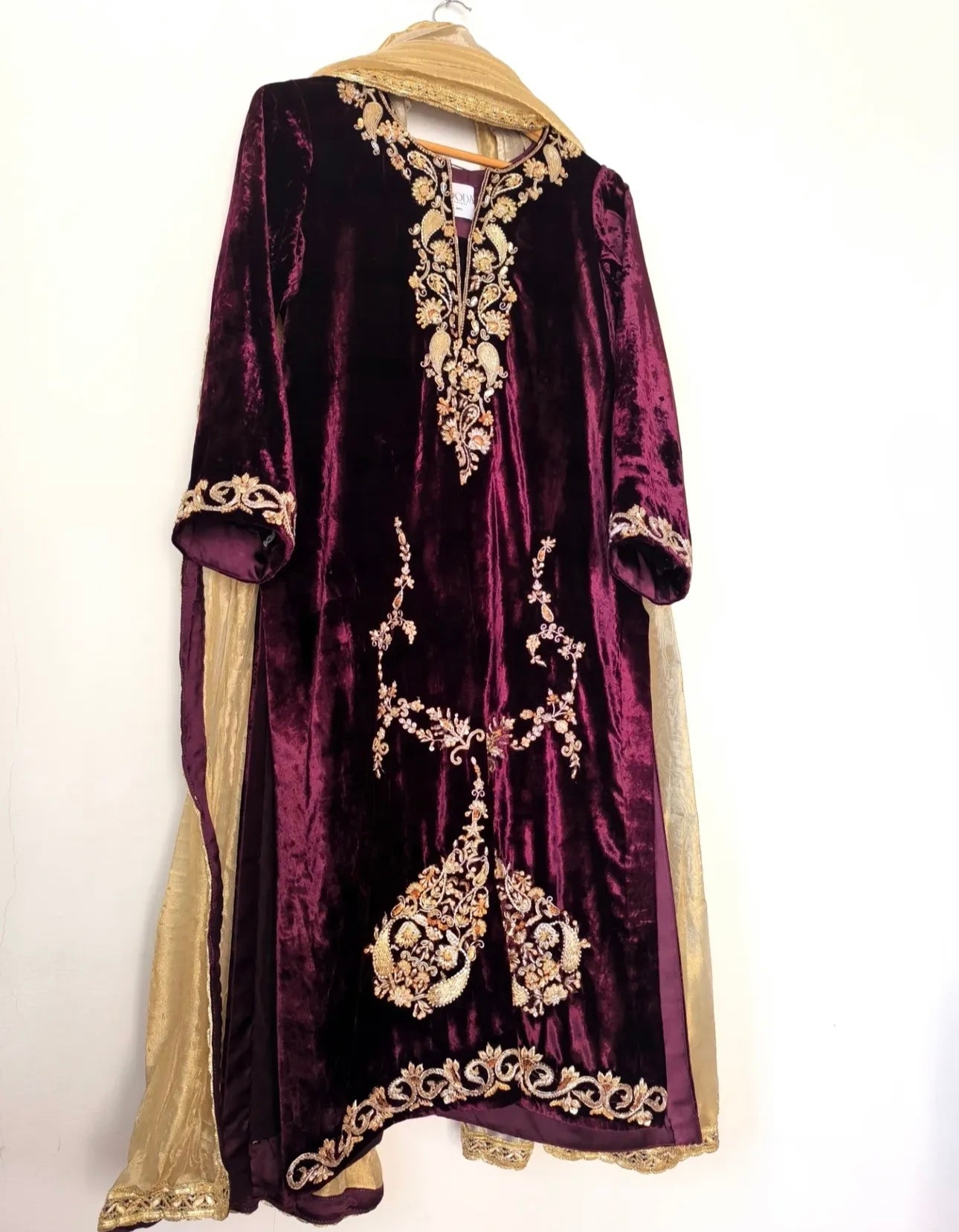 Atharva Heritage/~मखमल ~ The Winter 100% Pure Silk Velvet 2025 Edits Upto 9XL VLO017