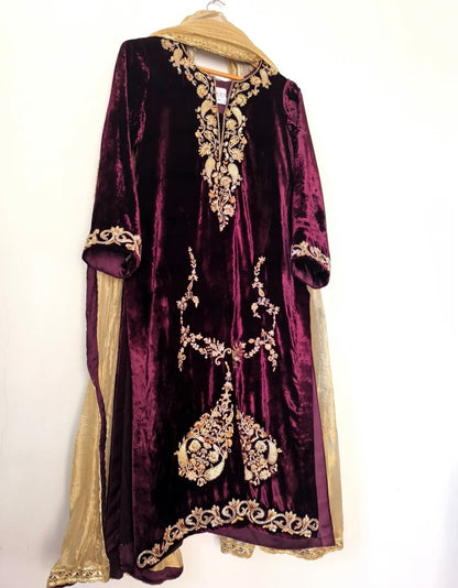 Atharva Heritage/~मखमल ~ The Winter 100% Pure Silk Velvet 2025 Edits Upto 9XL VLO017