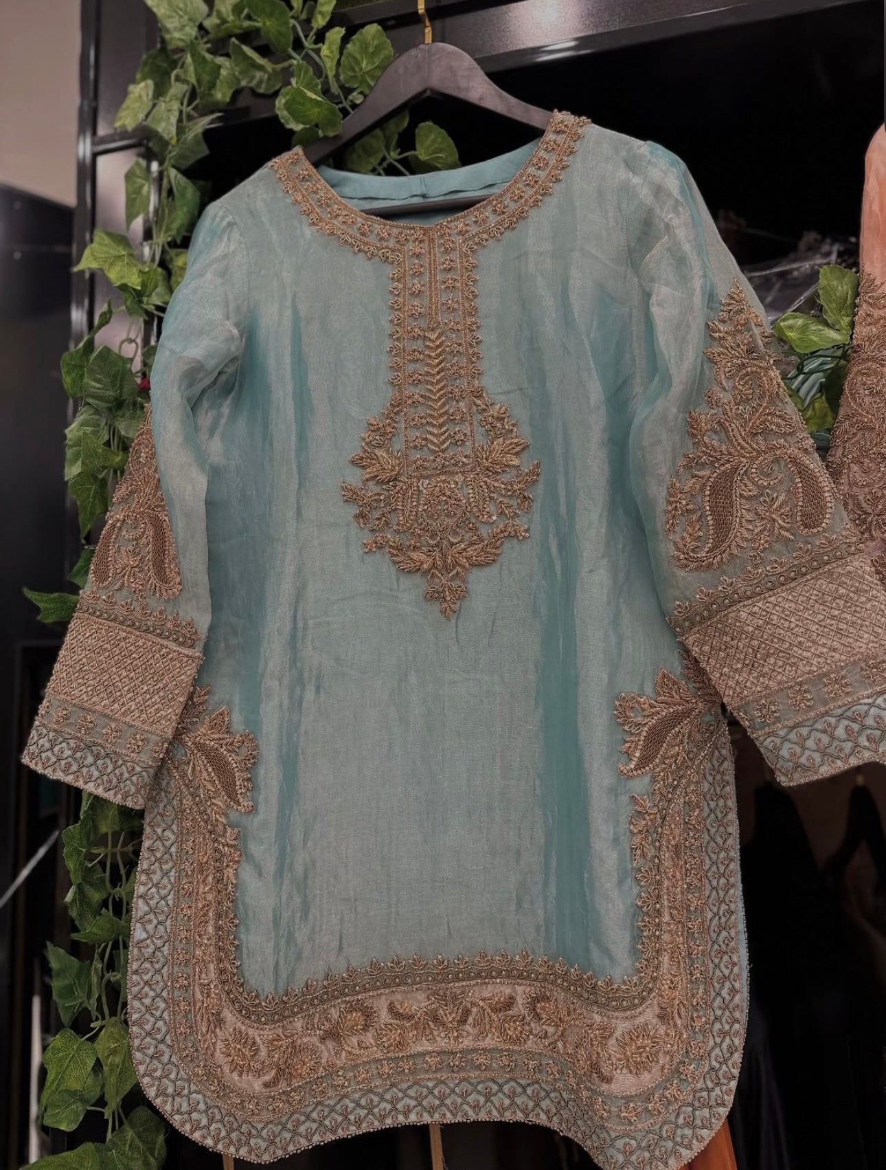 Atharva Heritage ✨ Diwali & Karva Chauth Exclusive – Handwoven Tissue Silk Zardozi Ensemble ✨