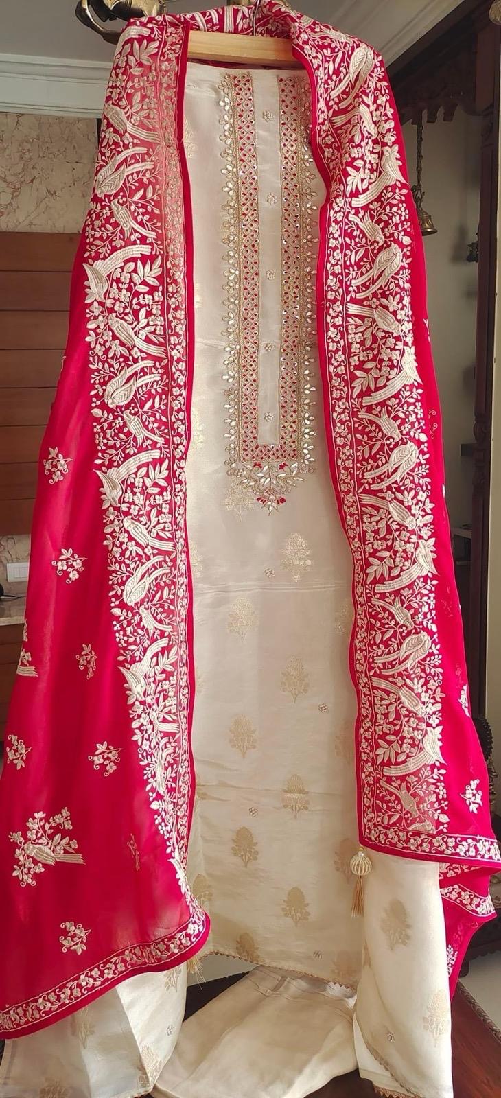 Atharva Heritage stunning Silk Kurta with Pure Silk Organza Parsi Dupatta AH1813PG562