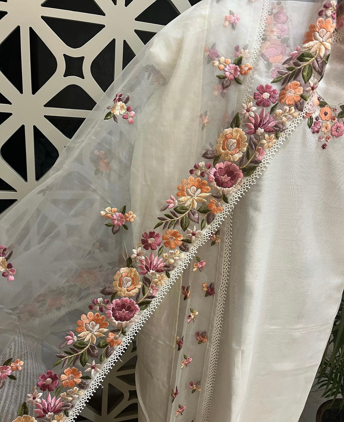 PURE CHANDERI SILK AND ORGANZA EDITS CHO001C Cream