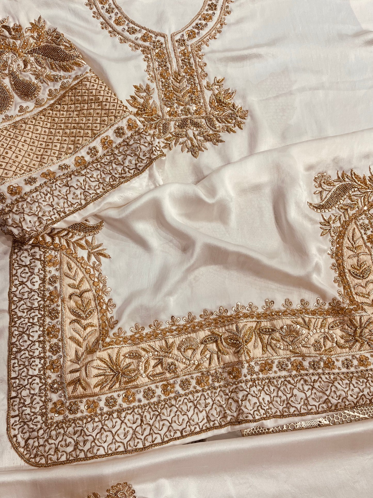 Atharva Heritage ✨Trousseau Collection – Handwoven Pure Silk 80 Grams Zardozi Pakistani Ensemble ✨ PTSTHZ567