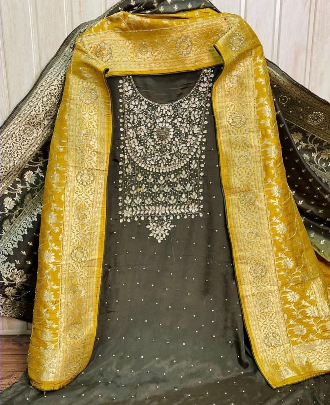 ATHARVA Hand Embroidery Salwar Kameez/Chanderi Ladies Suit/Banarsi Silk Dupatta/Stones/Custom Stitch Unstitch/Embroidery Potli/Gift/CH16785(A)