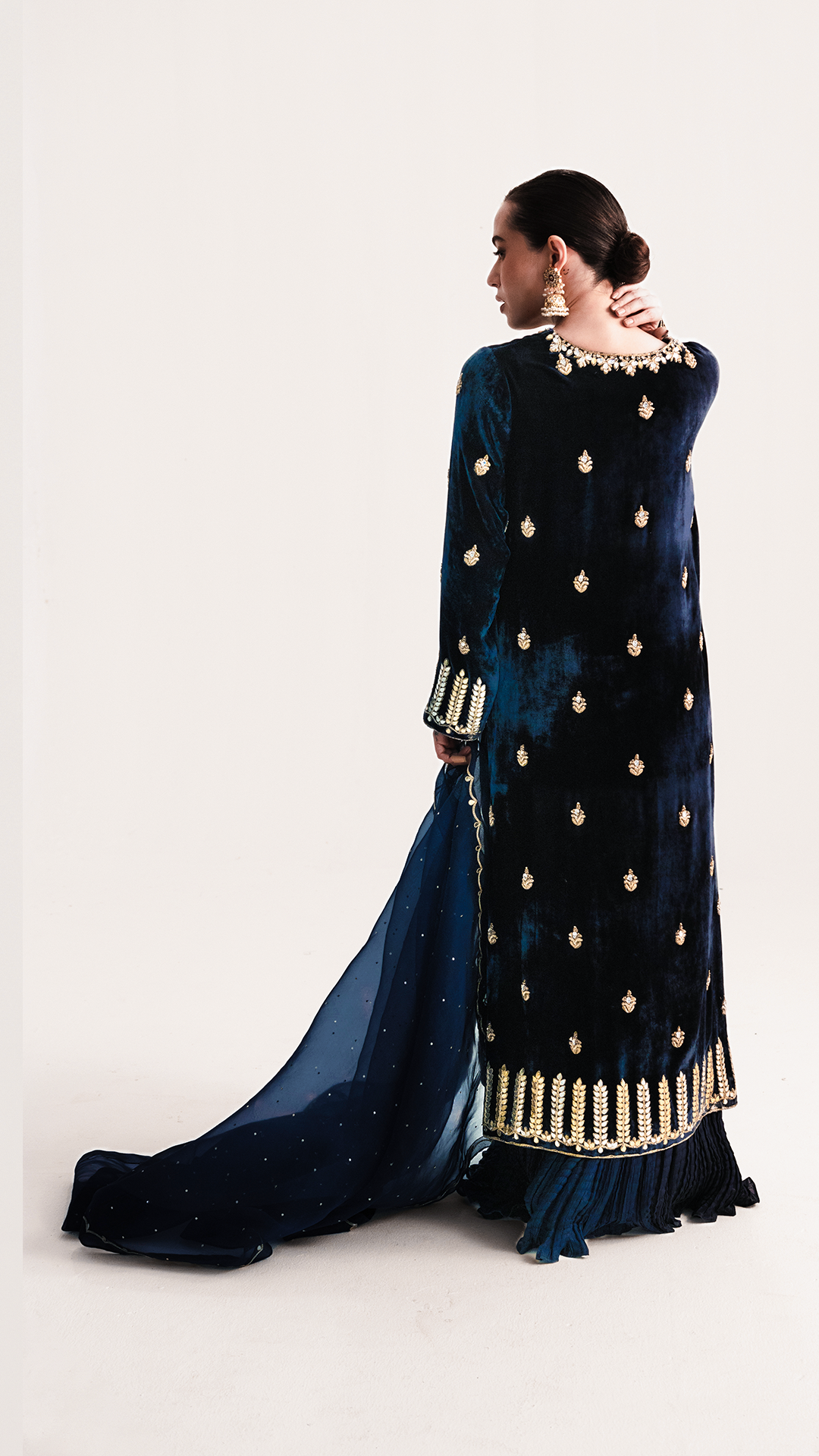 Atharva Heritage/~मखमल ~ The Winter Velvet 2025 Edits VLO0156