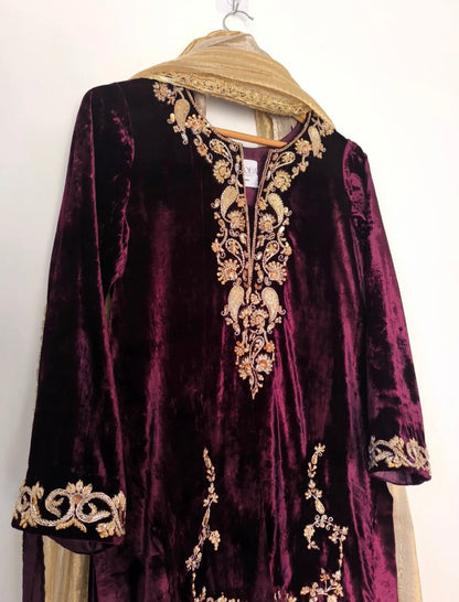 Atharva Heritage/~मखमल ~ The Winter 100% Pure Silk Velvet 2025 Edits Upto 9XL VLO017