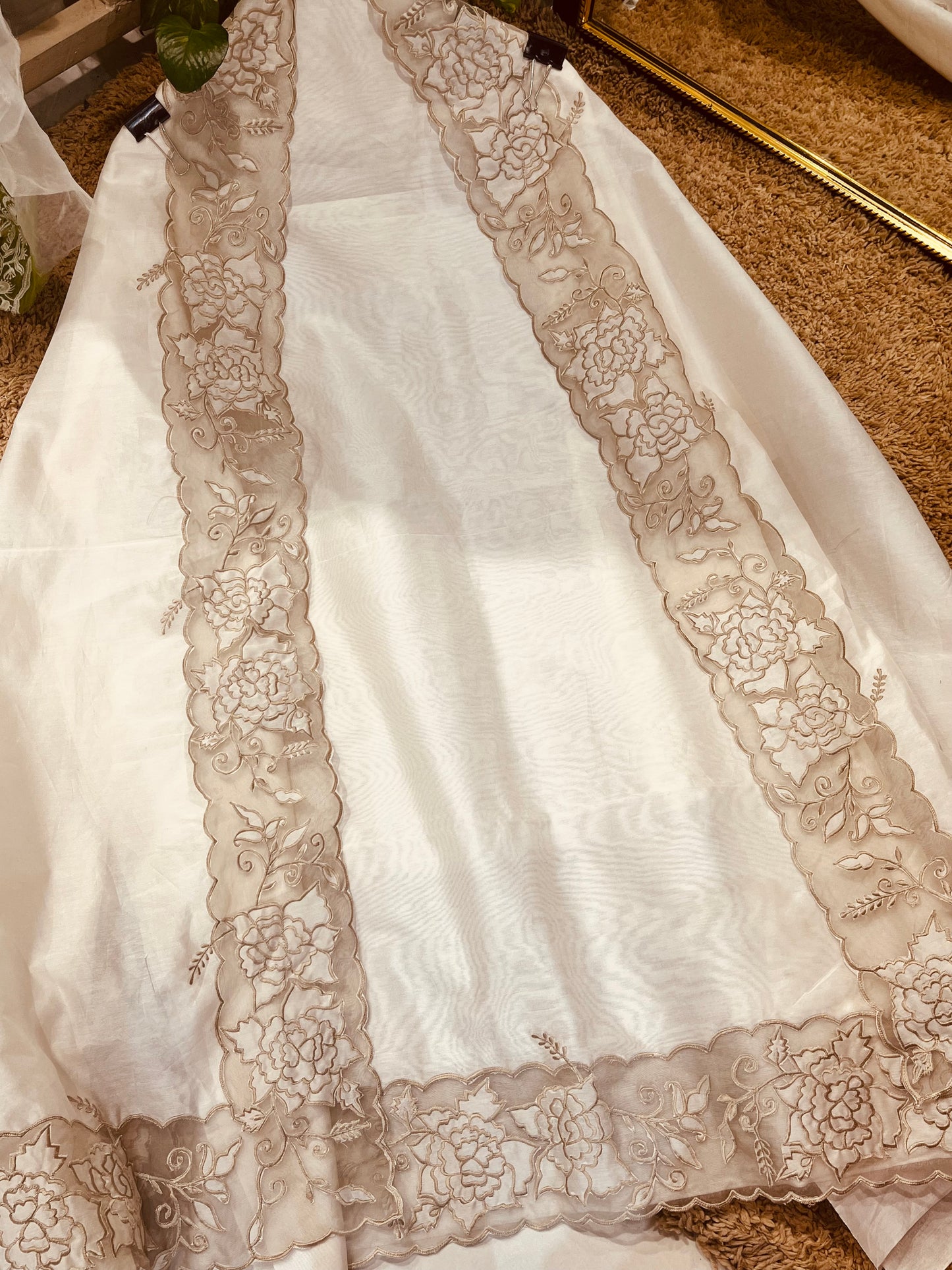 ATHARVA Hand Applique /Cutwork  Embroidery Salwar Kameez/pure Chanderi Silk Shirt & Dupatta/Santoon Bottom/Custom Stitch Unstitch/Plazo/Pant/ CUT8068 Ivory And Water Gold