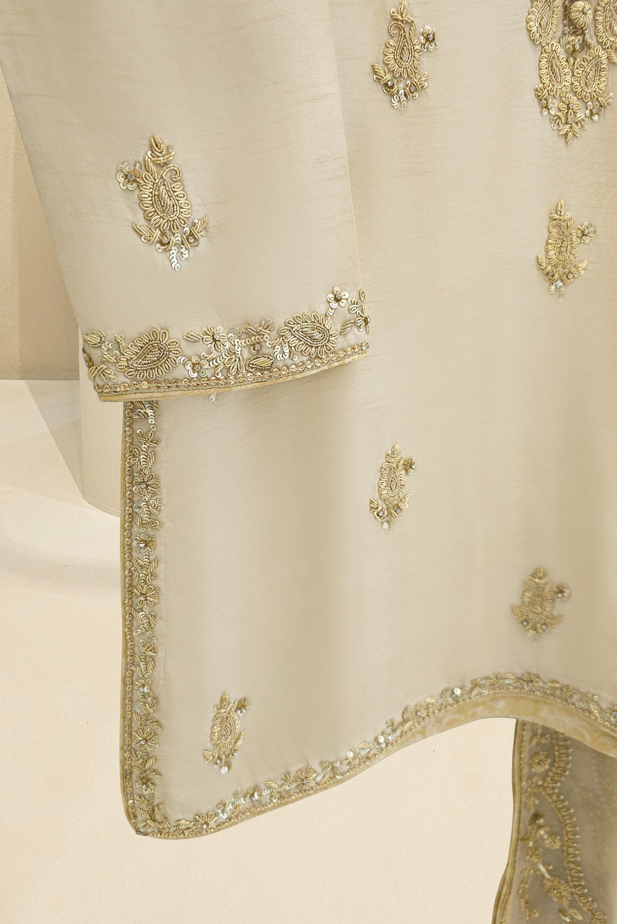Zareen – Timeless Elegance by Atharva Heritage ZKR001
