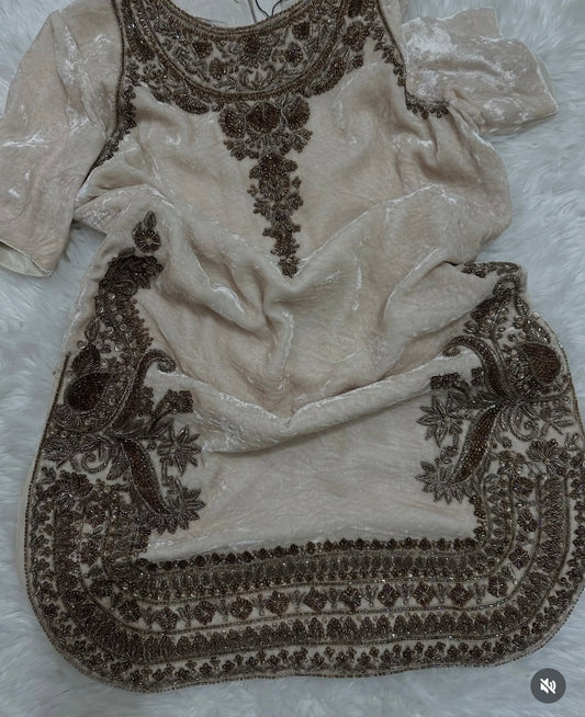 Atharva Heritage ✨ – Pure Silk Velvet Zardozi Ensemble Top And Bottom /Custom Stitch Upto 9XL, Unstitched ✨ PTSTHZ569