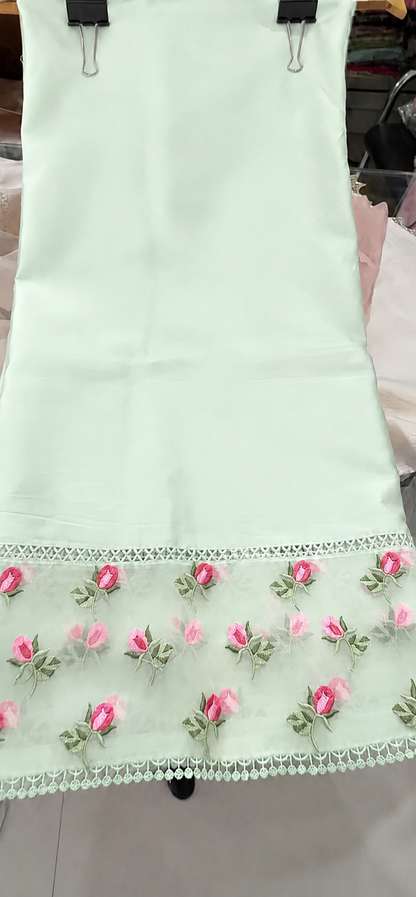 Atharva Heritage White Hand-Embroidered Pure Chanderi Silk Pakistani Suit with Organza Dupatta & Cross-Stitch Detailing CHO0010