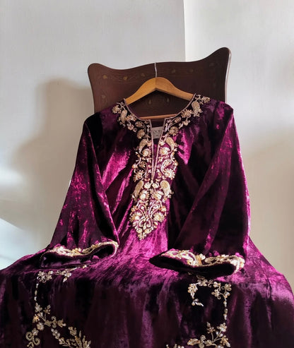 Atharva Heritage/~मखमल ~ The Winter 100% Pure Silk Velvet 2025 Edits Upto 9XL VLO017