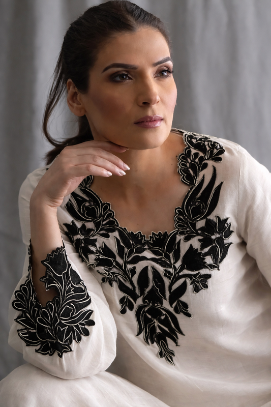 ATHARVA HERITAGE Sheer Luxury Ready to Wear Pakistani Appliqué Suit SLP0507