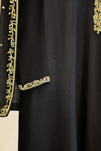 Atharva Heritage Luxury that celebrates every size, every silhouette, every you. Ready to Wear Pakistani Suit SLP00157 Black